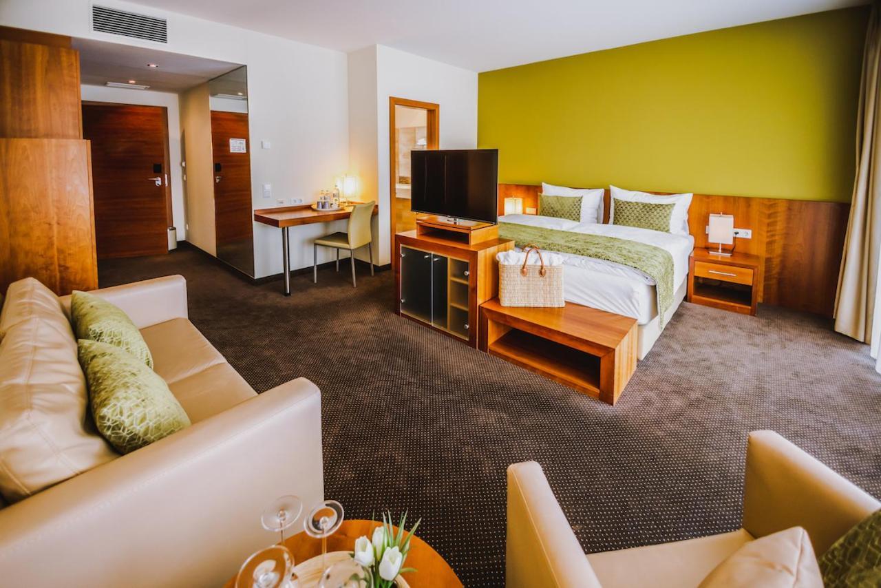 Seehotel Sued By S4Y Velden am Wörthersee Kültér fotó