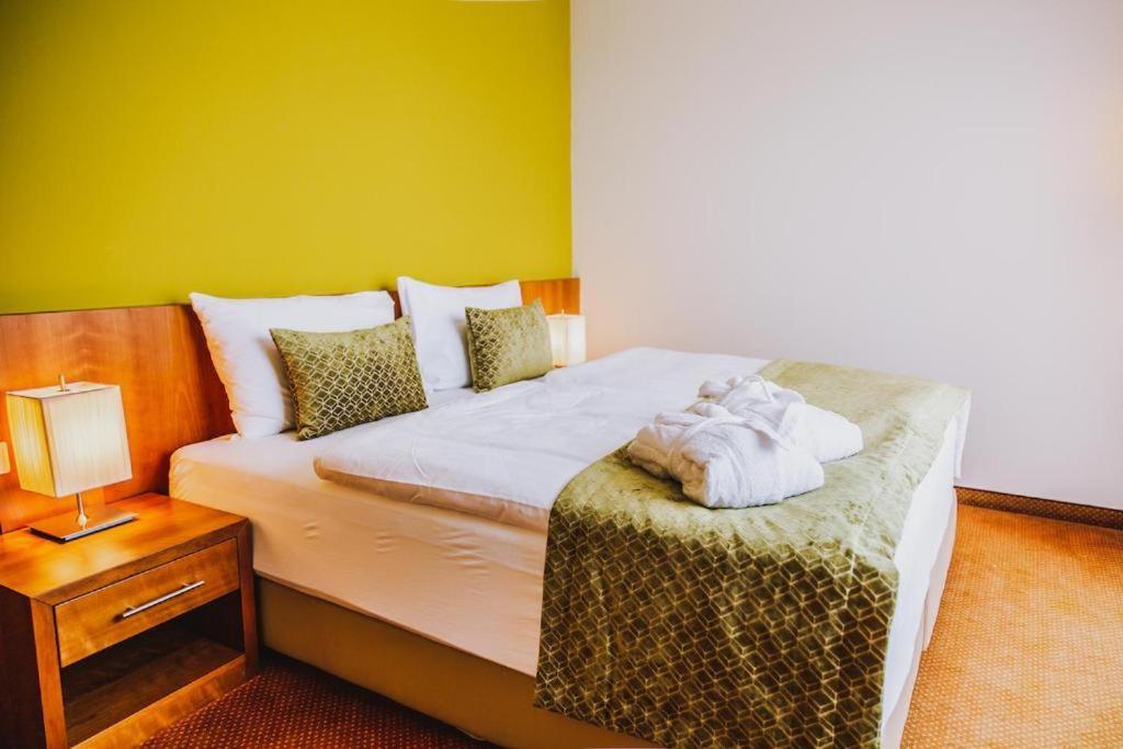 Seehotel Sued By S4Y Velden am Wörthersee Kültér fotó